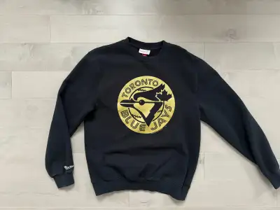 Excellent used condition Black crewneck sweatshirt with gold vintage Blue Jays logo Men’s size L