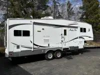 2008 Arctic Fox Silver Edition - TOW VEHICLE AVAILABLE