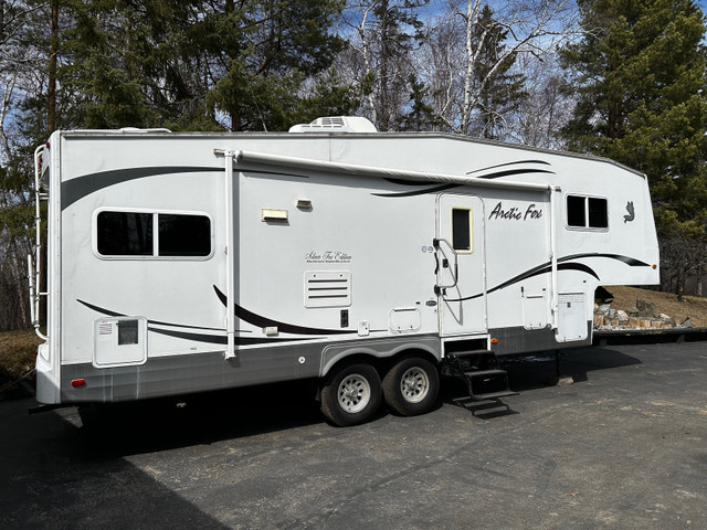 2008 Arctic Fox Silver Edition - TOW VEHICLE AVAILABLE in Travel Trailers & Campers in St. Albert