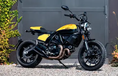 *** ONE OWNER *** 2019 Ducati Scrambler 800 Full Throttle Cafe Racer Yellow Milage: 13,800 Meticulou...