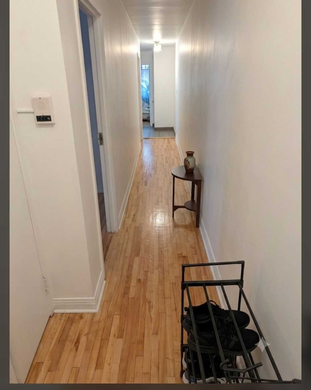 Grande chambre meublée tout inclus dans un 4 1/2 -  Rosemont — photo 3