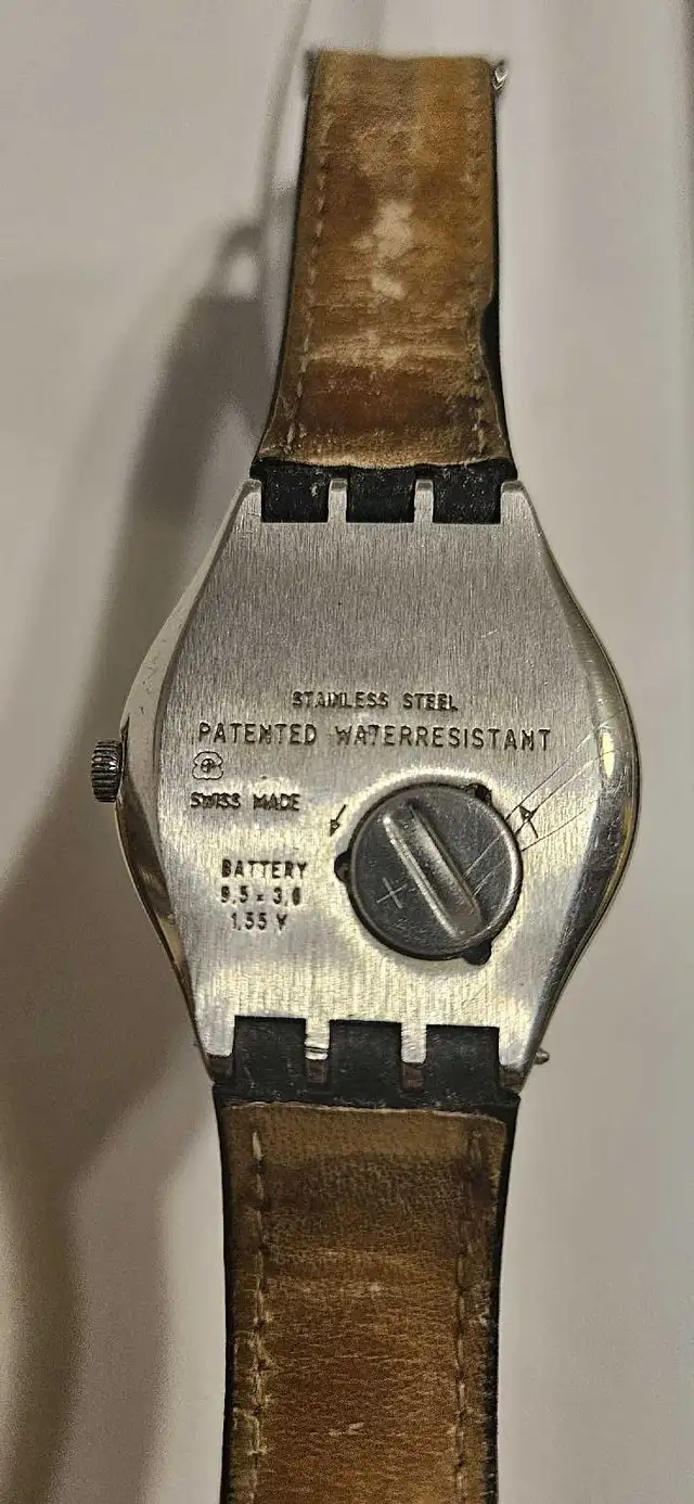 Montre vintage Swatch Irony Scuba 1997 in Jewellery & Watches in City of Montréal - Image 6