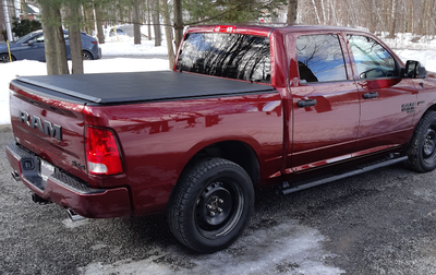 Couvert de tonneau (couvre caisse) Mopar pour boite courte (5' 7''). Trois panneaux rigides en bonne...