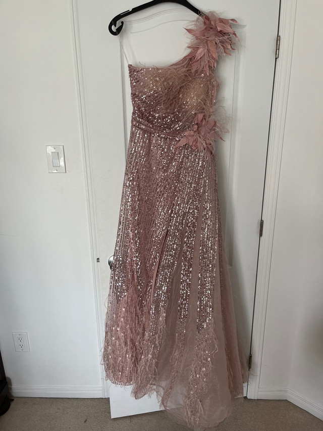 Rose gold prom dress/ evening gown  in Women's - Dresses & Skirts in Gatineau - Image 3