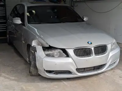 2009 335 rear wheel drive, with a 6-speed manual transmission Car was mint till driver put it in the...