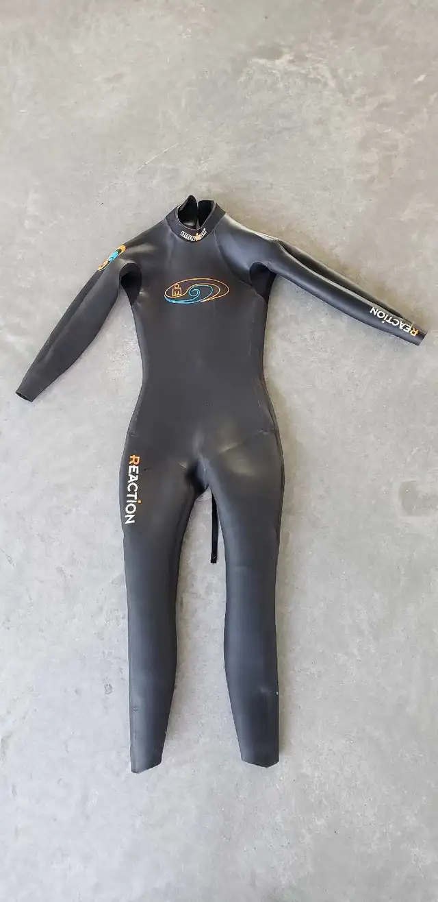 Blue 70 Ironman wet suit (SMT) in Water Sports in Ottawa - Image 5