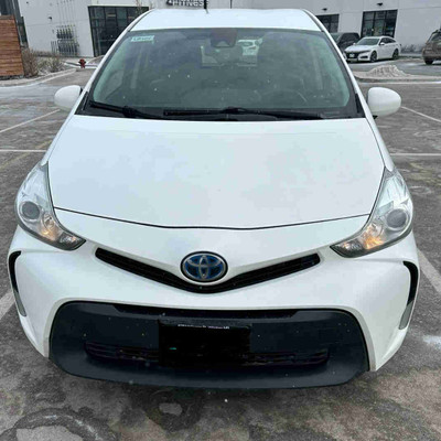 Toyota Prius V 2018