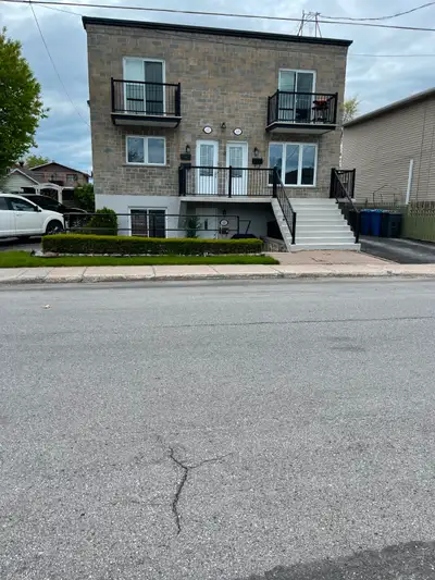 Longueuil  logement 5 1/2