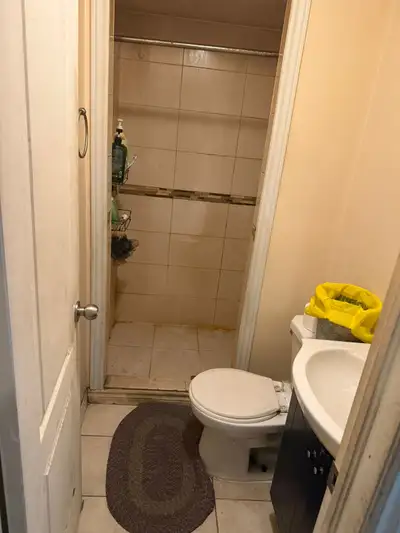 One bedroom basement with separate entrance Near a hospital, bus stop, park, schools, and grocery st...