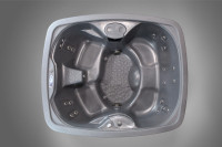 4 Person Durable & Efficient Hot Tub!