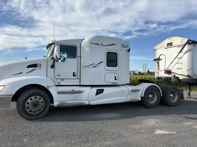 Kenworth Camion in Heavy Trucks in Longueuil / South Shore - Image 2