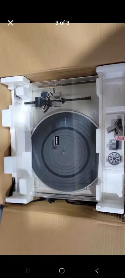 Direct Drive semi automatic stereo turntable FISHER MT-125 in perfect working condition serviced new...