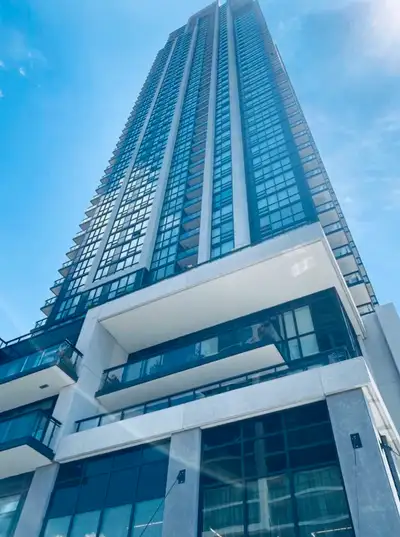 2 bdrm + den Mississauga