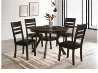 Free delivery 5 piece table 