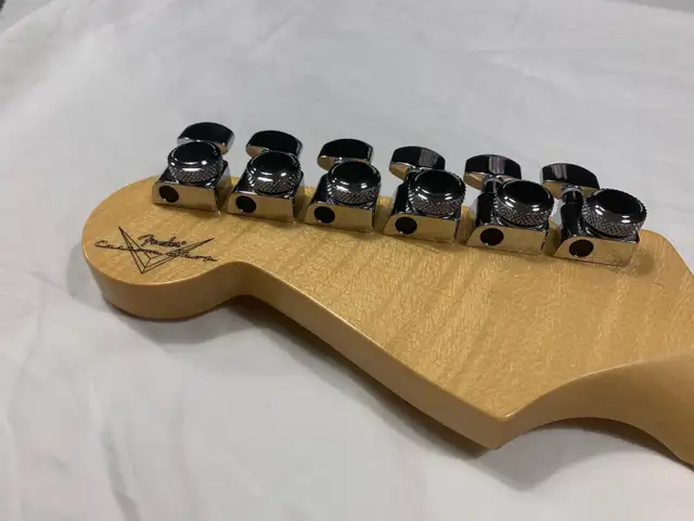 Fender Stratocaster Custom Shop Neck in Guitars in Oakville / Halton Region - Image 4