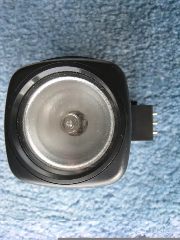 HITACHI video Camera Light, DC9W, 10W in Cameras & Camcorders in Winnipeg - Image 4