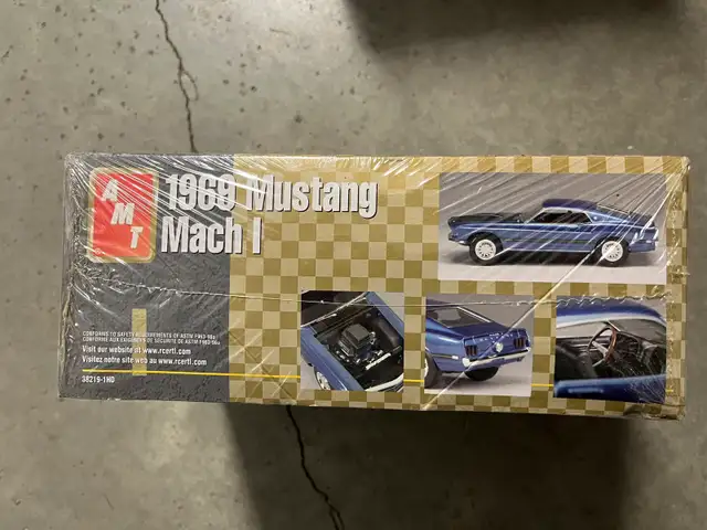 AMT 1969 Mustang Mach 1 Model Kit in Hobbies & Crafts in Strathcona County - Image 4