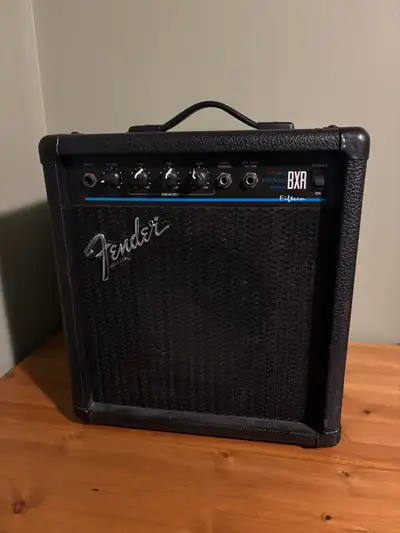 - Fender Bass Extender Range (BXR) 15 Bass Amp - Made in Mexico