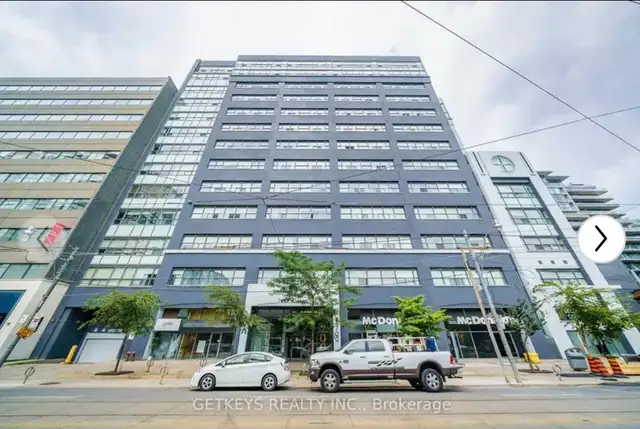 2 Bed 2 Bath Loft on King Street in Long Term Rentals in City of Toronto - Image 2
