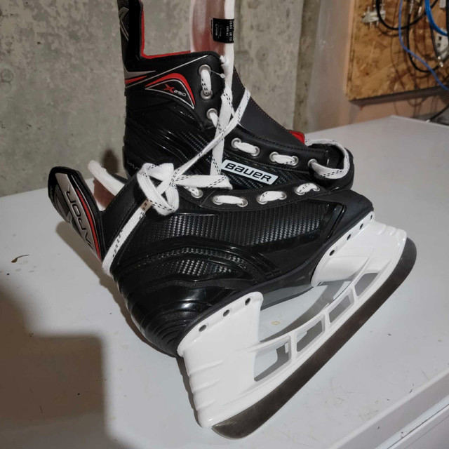 Bauer Skating Shoe in Skates & Blades in Edmonton - Image 3