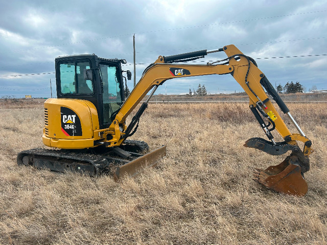2017 Caterpillar 304E2 Excavator 2500 hr in Heavy Equipment in Kelowna - Image 3