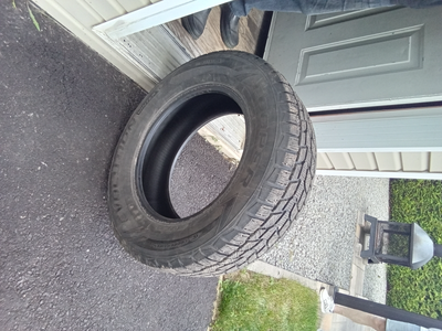 4 pneus d'hiver Cooper Évolution grandeur 17pces 235-65-R17 8/32 9/32..Luc 418-731-1705