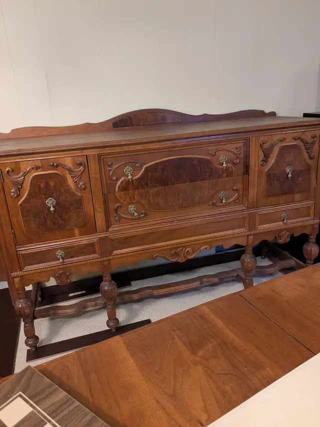 Dining Rm Set - Krug Brothers circa 1890 - 1920 in Dining Tables & Sets in Hamilton - Image 8