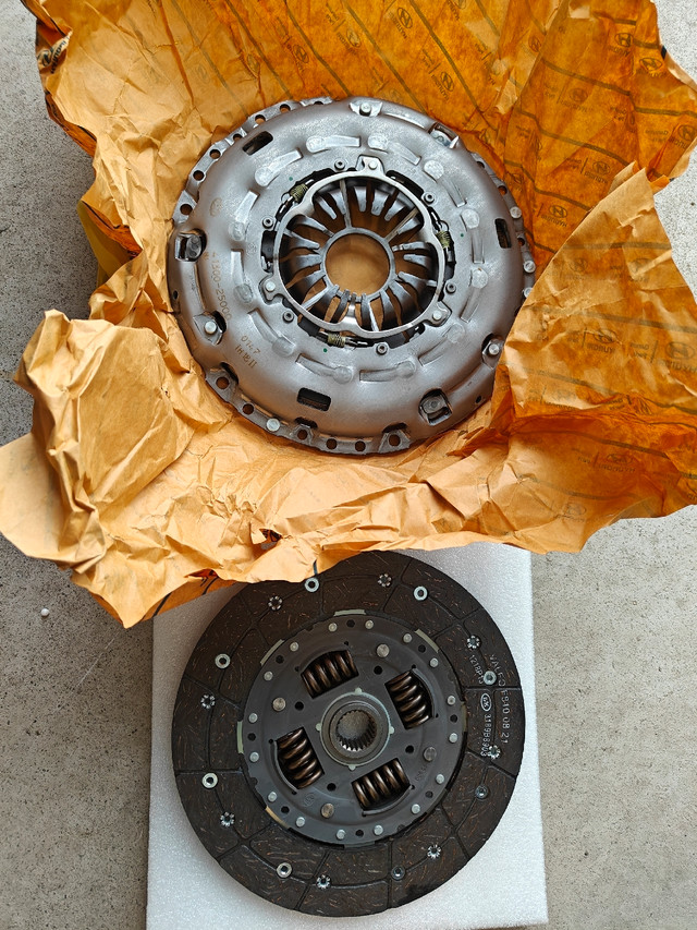 Genuine Hyundai Genesis disc and clutch cover assembly brand new in Other Parts & Accessories in Cambridge