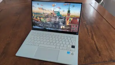 Samsung Ion 13" laptop, View more