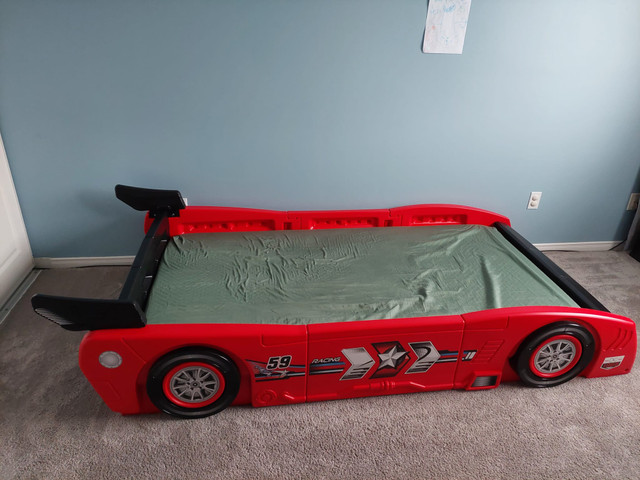 Toddler/Twin Race Car Bed in Beds & Mattresses in Oshawa / Durham Region