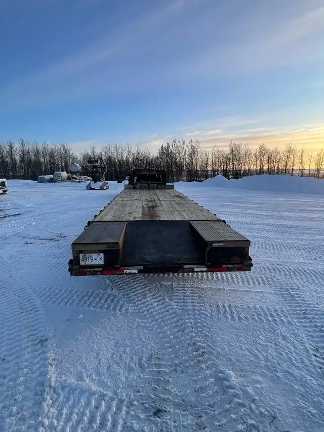 30’ gooseneck in Heavy Equipment in Fort St. John - Image 3