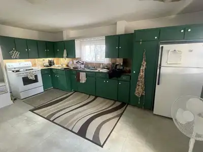 Room for rent: Fully furnished room in our charming 3-bedroom home. Ideal location with nearby bus s...