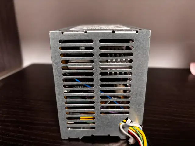 25$  Alimentation HP NEUVE 240W – Remplacement PC HP (SFF) in Desktop Computers in City of Montréal - Image 3