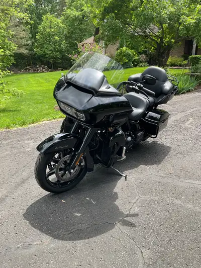 This bike is basically new with a little over 5,000 km on it and comes two years left on an extended...