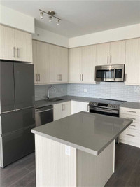2 Bedroom Condo Apartment For Rent in Richmond Hill-Yonge&Hwy7