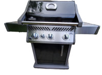Black/Stainless steel Napoleon Rogue BBQ in excellent condition