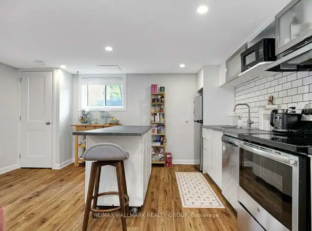 2-Bedroom Basement Suite - Renovated, Private Entrance!63347544497155121