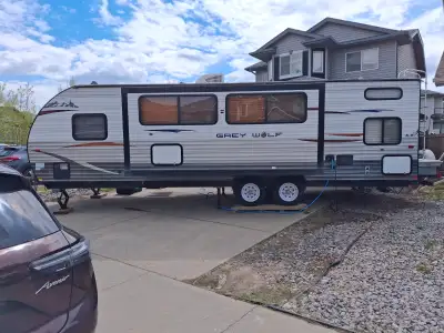 Looking to either sell or trade for a truck camper. This is a 2014 Grey Wolf Pull/hitch unit. In rea...