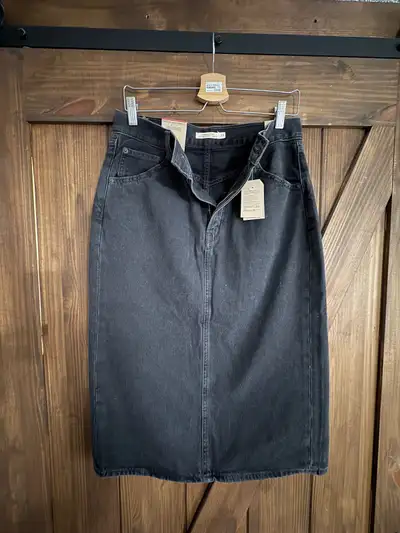 Levi's Denim Skirt Size 30, View more