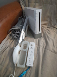 Nintendo Wii Console and Controller Set 