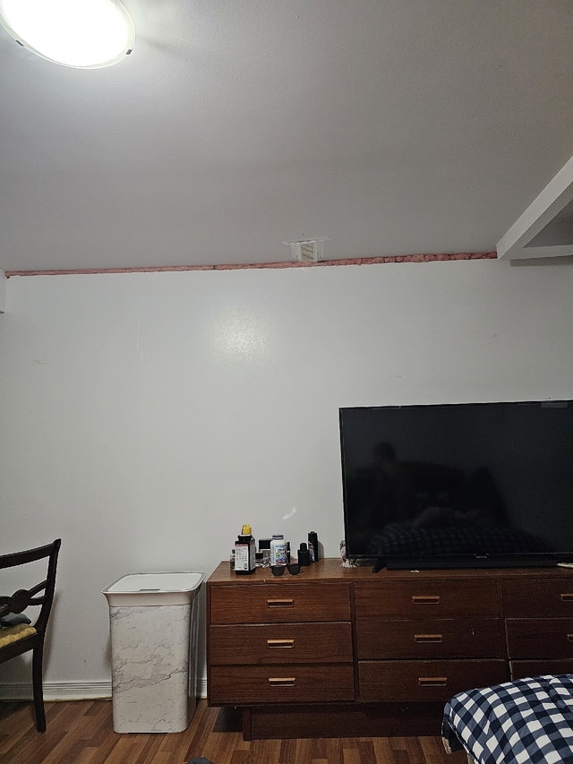 Looking for Room Room Rentals & Roommates Mississauga / Peel Region