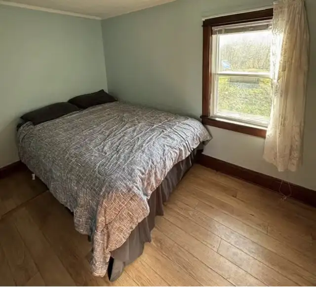 Charming 2-Bedroom Rental on a Spacious Town Lot in Liverpool in Short Term Rentals in Bridgewater - Image 9