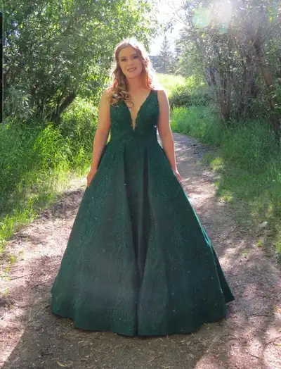 FREE GRAD PHOTOS, View more
