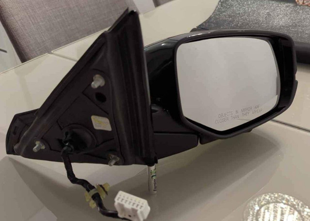 Honda Accord Side mirror with camera - ,  black pearl dans Pièces de carrosserie  à Laval/Rive Nord - Image 2