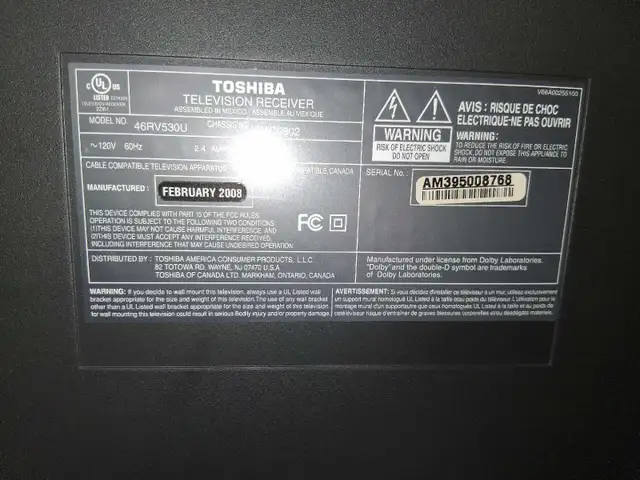 Toshiba LCD 40" tv in TVs in Ottawa - Image 3