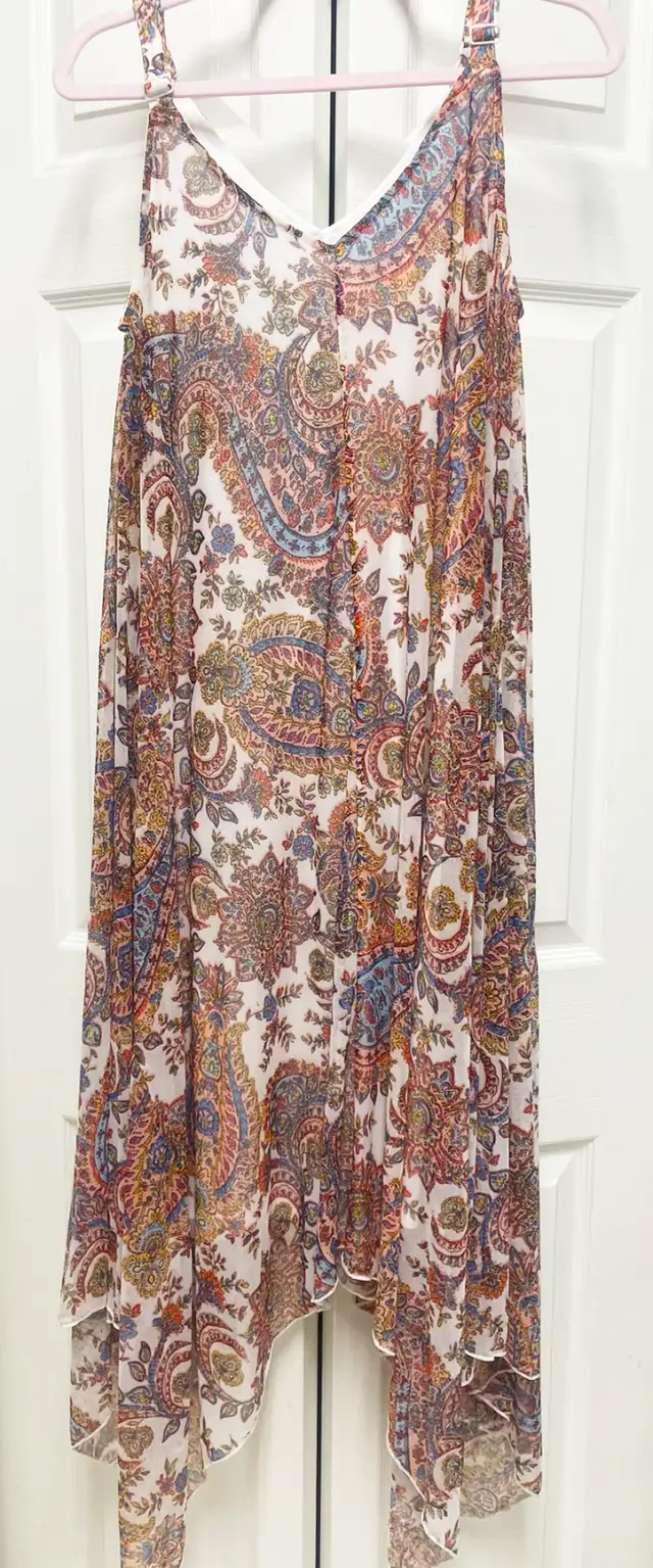 Paisley Print Chiffon Handkerchief Hem Dress (new), sz. L in Women's - Dresses & Skirts in Delta/Surrey/Langley - Image 2