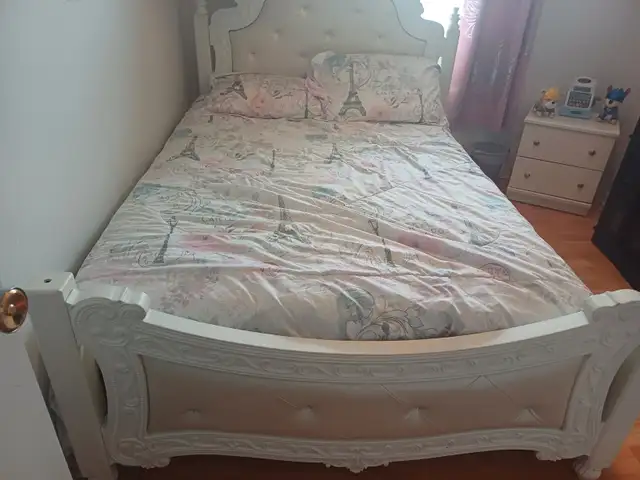 Double bed63234912104065123