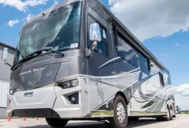 2021 Dutch Star Motorhome SALE PENDING in RVs & Motorhomes in Lethbridge - Image 3
