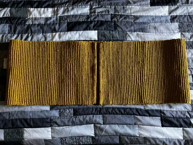 Jute table runner - tapis de table en jute in Kitchen & Dining Wares in Ottawa - Image 3