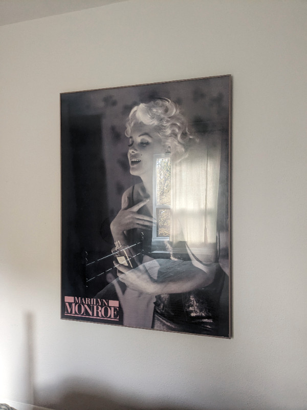 Marilyn Monroe X Chanel framed photograph in Arts & Collectibles in City of Toronto - Image 3